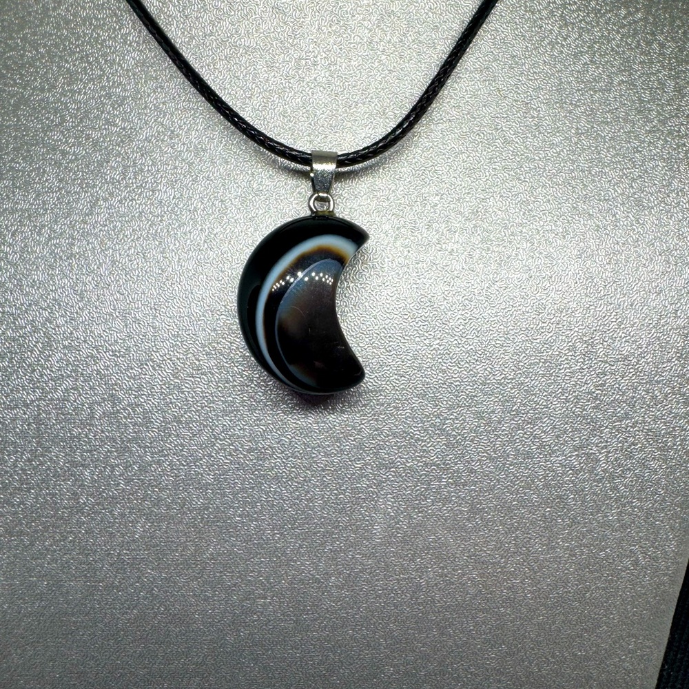 Black Sardonx Crescent Pendant Necklace New
